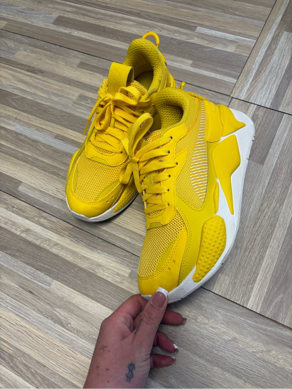Puma Sneakers